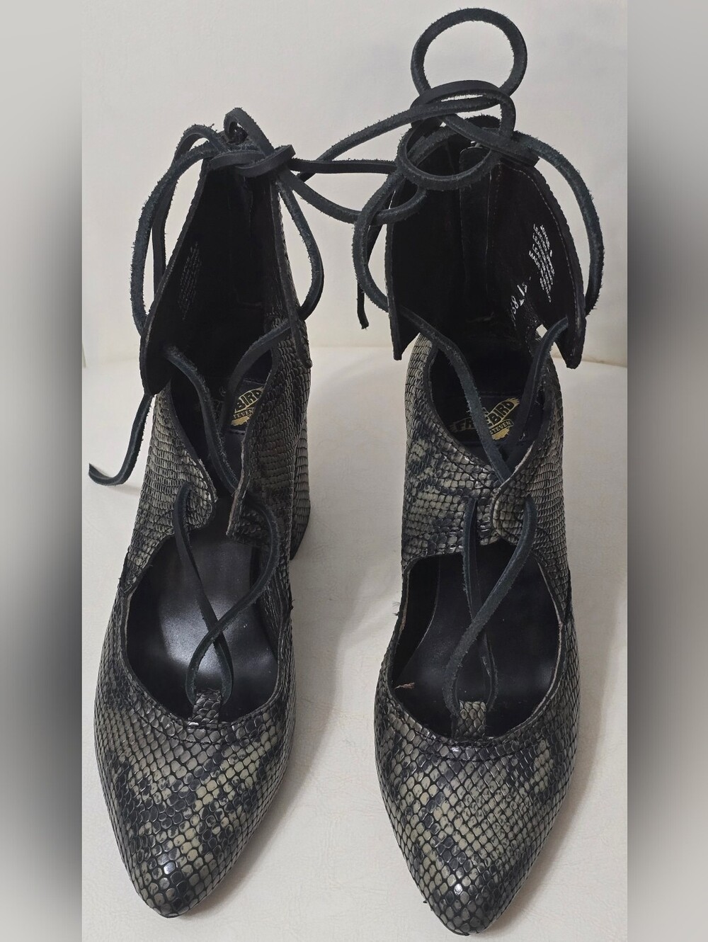 Freebird By Steven Joyce Lace Up Pumps In Green Snakeskin - Size 8 - Picture 5 of 11
